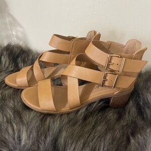 American Eagle Sandals